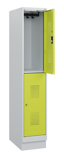 C+P Doppelstöckiger Spind Evolo PLUS, Sockel, 2 Fächer, 1630x300x500mm, 7035/002, Zylinderschloss, 0493205-10 S10042