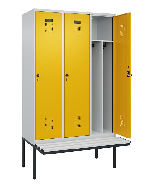 C+P Spind Evolo PLUS, 3 Abteile, 2120x1200x815mm, 7035/1004, Haken 4, Drehriegel, Sitzfläche Kunststoff, Trennwand, 0490407-32F S10054