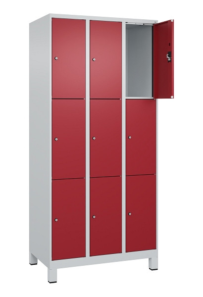 C+P Schließfachschrank Evolo PLUS, mit Füßen, 9 Fächer, 1950x900x500mm, 7035/30, Frontfarbe RAL 3003 Rubinrot, 049010-303 S10004