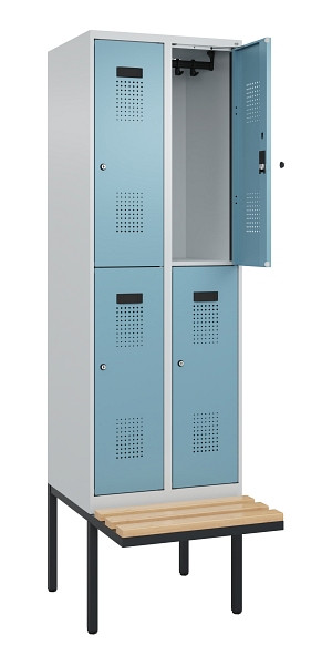 C+P Doppelstock-Spind Evolo PLUS, Bank, 4 Fächer, 2120x600x815mm, 7035/0010, Zylinderschloss, Sitzfläche Buche-Hartholz, 0493407-20 S10036