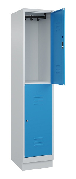 C+P Doppelstock-Spind Classic PLUS, Sockel, 1 Abteil, 1950x400x500mm, 7035/5012, 080320-12 S10019