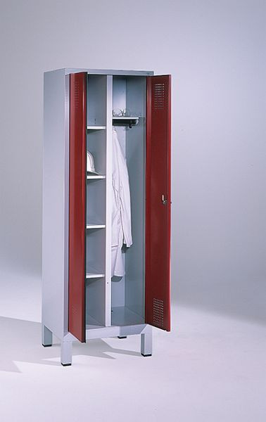 C+P Putzmittel-Spind Evolo, H1850xB610xT500mm, Farbe: Lichtgrau / Rubinrot, 48060-20 S10098