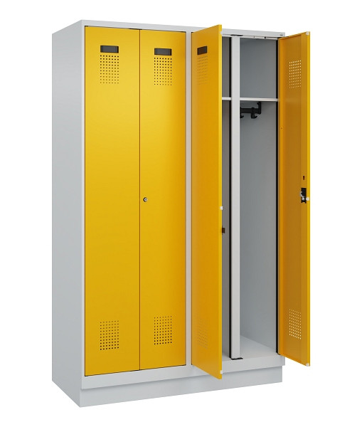 C+P Schwarz-Weiß-Spind Evolo PLUS, mit Sockel, 4 Abteile, 1950x1200x500mm, 7035/1004 Goldgelb, Abteilbreite 300 mm, Schlüssel 2, 049022-40 S10027