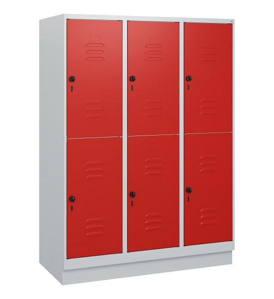 C+P Doppelstöckiger Spind Classic PLUS, Sockel, 3 Abteile, 1630x1200x500mm, 7035/3020, Drehriegel, 0803205-32 S10002