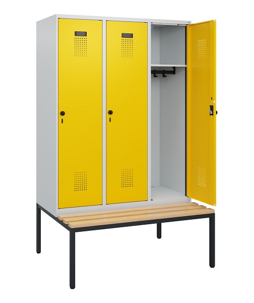 C+P Spind Evolo PLUS, 3 Abteile, 1950x1200x815mm, 7035/1023, Drehriegel, Sitzfläche Buche-Hartholz, Sitzbank, 0490505-32 S10001