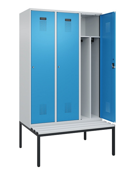 C+P Spind Evolo PLUS, 3 Abteile, 2120x1200x815mm, 7035/5012, Haken 4, Zylinderschloss, Sitzfläche Kunststoff, Sitzbank, Trennwand, 0490507-32F S10088