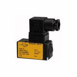 Riegler Druckschalter Wechselkontakt anflanschbar, 100280