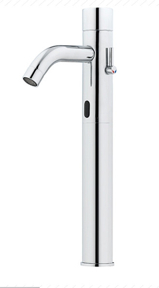 Benkiser Metrix Fashion Mischer mit Sensor im Körper, hohe Variante mit Erhöhung 200mm, für Netzbetrieb 9V, Chrom, 1996163