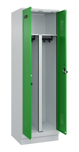 C+P PSA Schwarz-Weiß-Spind Evolo PLUS, mit Sockel, 2 Abteile, 1950x600x500mm, 70, Frontfarbe RAL 6037 Reingrün, Drehriegel, 049022-20P S10011