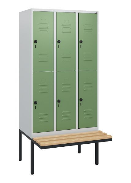 C+P Doppelstöckiger Spind Classic PLUS, 3 Abteile, 1950x900x815mm, 7035/6011, Drehriegel, Sitzleisten aus Buche, schwebende Sitzfläche, 0803405-30 S10006