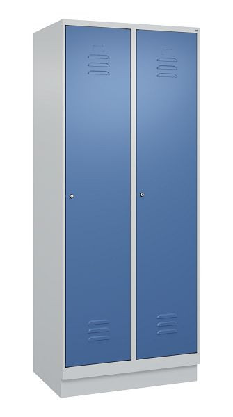 C+P Umkleidespind Classic PLUS, Sockel, 2 Abteile, 1950x800x500mm, 7035/5023, Zylinderschlösser, 080020-22 S10020