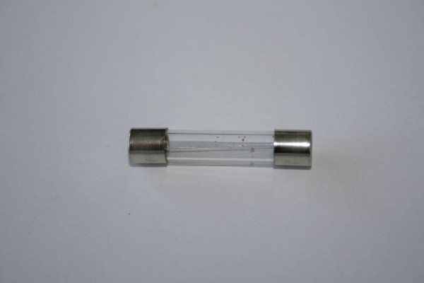 ELMAG Feinsicherung 'träge', 32x6,3 mm, 3, 0 Ampere für START BOOSTER 1000 und START TRUCK, 9505189