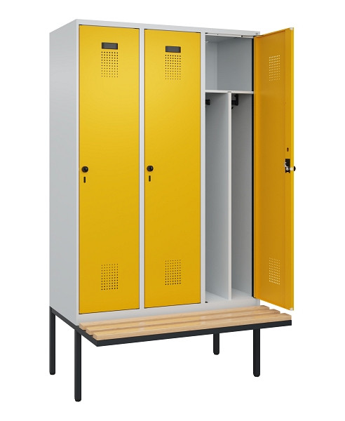C+P Spind Evolo PLUS, 3 Abteile, 2120x1200x815mm, 7035/1004, Haken 4, Drehriegel, Sitzfläche Holz, Trennwand, 0490407-32F S10000