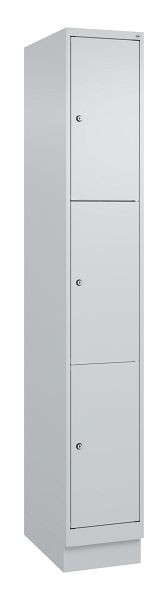 C+P Schließfachschrank Classic PLUS, Sockel, 1950x300x500mm, 7035/7035, mit 3 Fächern, 080020-103 S10009