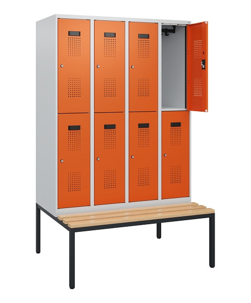 C+P Doppelstöckiger Spind Evolo PLUS, Bank, 8 Fächer, 1950x1200x815mm, 7035/2004, Zylinderschloss, Sitzfläche Buche-Hartholz, Sitzbank, 0493505-40 S10022