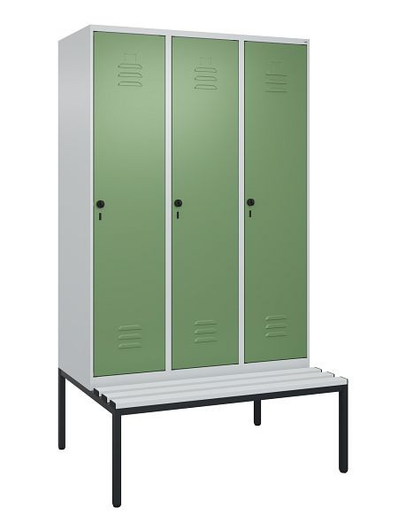 C+P Umkleidespind Classic PLUS, mit untergebauter Sitzbank, 3 Abteile, 2120x1200x815mm, 7035/6011, Drehriegel, 0800507-32 S10036