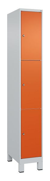 C+P Schließfachschrank Classic PLUS, Füße, 1950x300x500mm, 7035/2004, mit 3 Fächern, 080010-103 S10018