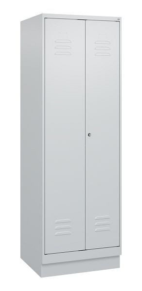C+P Umkleidespind Classic PLUS SW, Sockel, 2 Abteile, 1800x600x500mm, 7035/7035, Zylinderschloss, 0800227-20 S10024