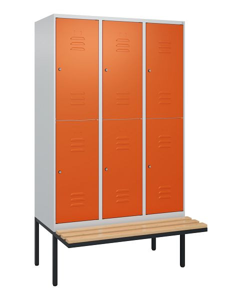 C+P Doppelstöckiger Spind Classic PLUS, 3 Abteile, 2120x1200x815mm, 7035/2004, Zylinderschlösser, Buche-Sitzleisten, Sitzfläche, 0803407-32 S10182