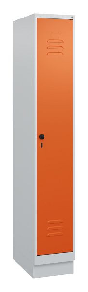 C+P Umkleidespind Classic PLUS mit Mitteltrennwand, Sockel, 1800x300x500mm, 7035/2004, Drehriegel, 0800207-10F S10030