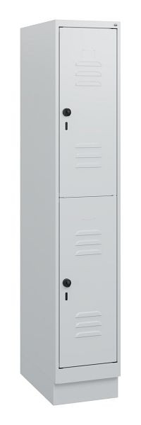 C+P Doppelstöckiger Spind Classic PLUS, Sockel, 1630x300x500mm, 7035/7035, Drehriegel, 0803205-10 S10009