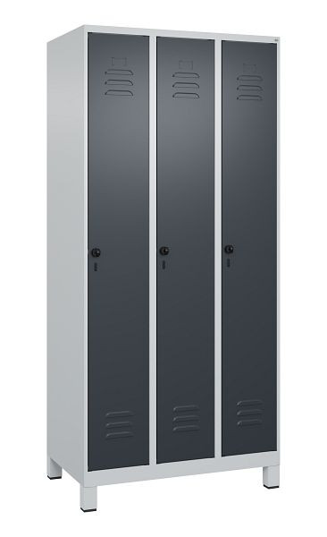 C+P Umkleidespind Classic PLUS, Füße, 3 Abteile, 1950x900x500mm, 7035/7016, Drehriegel, 080010-30 S10008