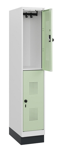 C+P Doppelstöckiger Spind Evolo PLUS, Sockel, 2 Fächer, 1630x300x500mm, 9016/601, Drehriegel, 0493205-10 S10021