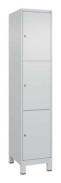 C+P Schließfachschrank Classic PLUS, Füße, 1950x400x500mm, 7035/7035, mit 3 Fächern, 080010-123 S10009