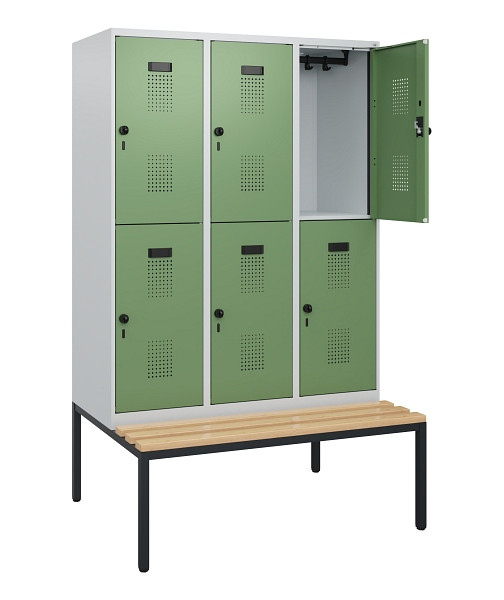 C+P Doppelstöckiger Spind Evolo PLUS, Bank, 6 Fächer, 1950x1200x815mm, 7035/6011, Drehriegel, Sitzfläche Buche-Hartholz, Sitzbank, 0493505-32 S10010