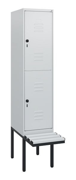 C+P Doppelstöckiger Spind Classic PLUS, 1950x400x815mm, 7035/7035, Drehriegel, mit Untergestell und schwebender Sitzfläche, 0803405-12 S10069