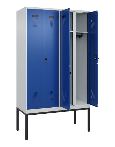 C+P Schwarz-Weiß-Spind Evolo PLUS, Gestell, 4 Abteile, 2120x1200x500mm, 7035/501, Frontfarbe RAL 5010 Enzianblau, Drehriegel, 0490327-40 S10006