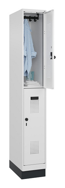 C+P Doppelstöckiger Spind Evolo PLUS, mit Sockel, 2 Fächer, 1950x300x500mm, 9016, RAL 9016 Verkehrsweiß, Drehriegel, 049320-10 S10020