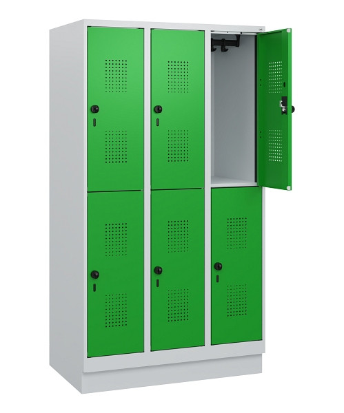 C+P Doppelstöckiger Spind Evolo PLUS, Sockel, 6 Fächer, 1630x900x500mm, 7035/603, Drehriegel, 0493205-30 S10011