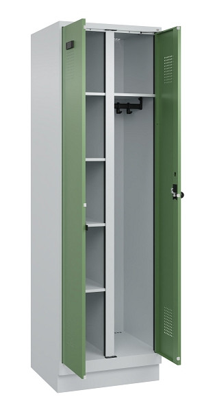 C+P Wäsche-/Garderobenspind Evolo PLUS, mit Sockel, 2 Abteile, 1950x600x500mm, 7, Frontfarbe RAL 6011 Resedagrün, Drehriegel, 049620-20 S10010