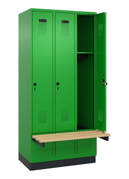 C+P Spind Evolo PLUS, 3 Abteile, 1950x900x815mm, 6037/6037, Drehriegel, Sitzfläche Holz, Sitzbank auskragend Sockel, 049040-30 S10026