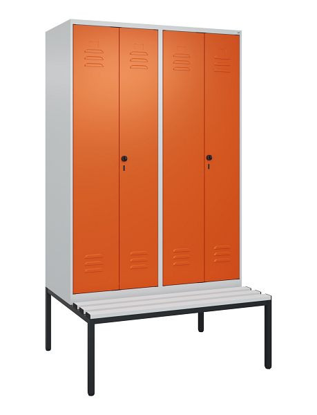C+P Umkleidespind Classic PLUS SW, 4 Abteile, 2120x1200x815mm, 7035/2004, Drehriegel, mit untergebauter Sitzbank, 0800527-40 S10091