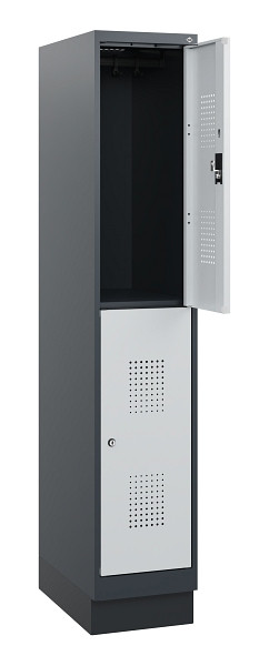 C+P Doppelstöckiger Spind Evolo PLUS, Sockel, 2 Fächer, 1630x300x500mm, 7016/703, Zylinderschloss, 0493205-10 S10044