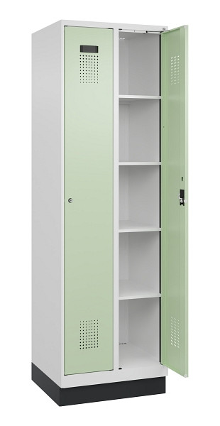 C+P Wäsche-Spind Evolo PLUS, mit Sockel, 2 Abteile, 1950x600x500mm, 9016/6019, Verschluss Zylinderschloss, Ablageböden 8, 049020-20B S10046