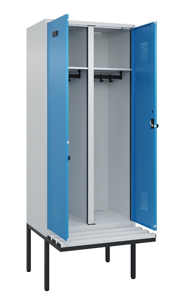 C+P Schwarz-Weiß-Spind Evolo PLUS, Bank, 2 Abteile, 2120x800x815mm, 7035/5012, Drehriegel, Material Sitzfläche Kunststoff, 0490427-22 S10061