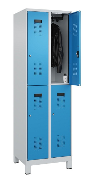 C+P Doppelstöckiger Spind Evolo PLUS, mit Füßen, 4 Fächer, 1950x600x500mm, 7035, Frontfarbe RAL 5012 Lichtblau, Zylinderschloss, 049310-20 S10034