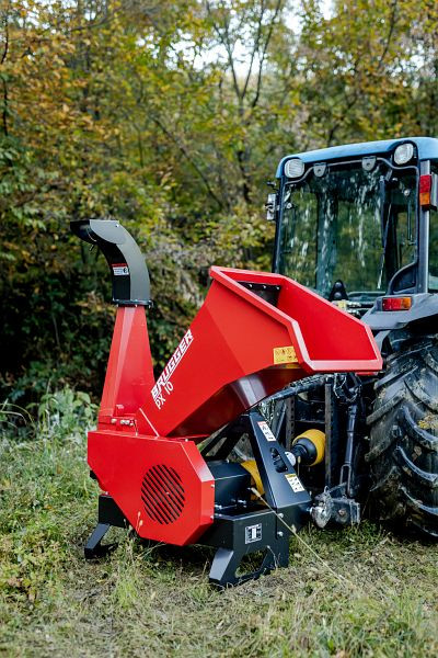 Brugger Zapfwellenhäcksler, Aststärke von 10 cm, Manueller Einzug, PX10