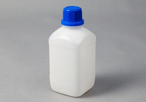 DENIOS Enghalsflaschen aus HDPE, eckig, natur-transparent, 500 ml, VE: 15 Stück, 257548