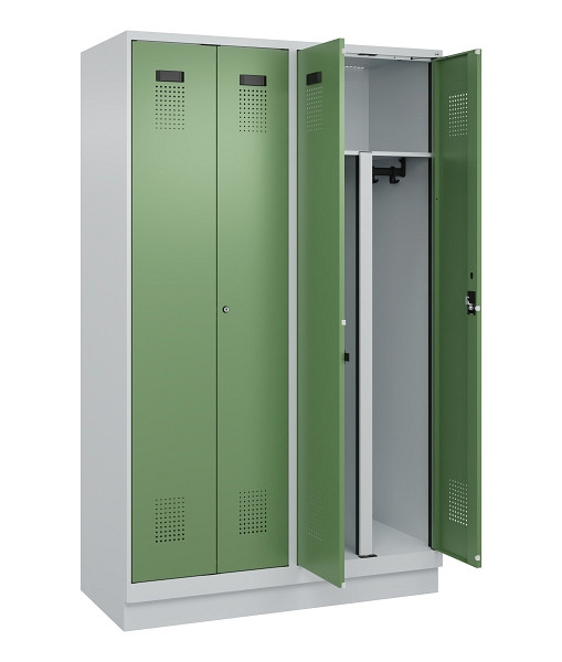 C+P PSA Schwarz-Weiß-Spind Evolo PLUS, mit Sockel, 4 Abteile, 1950x1200x500mm, 7, Frontfarbe RAL 6011 Resedagrün, Zylinderschloss, 049022-40P S10037