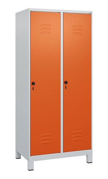 C+P Umkleidespind Classic PLUS, Füße, 2 Abteile, 1800x800x500mm, 7035/2004, Drehriegel, 0800107-22 S10030