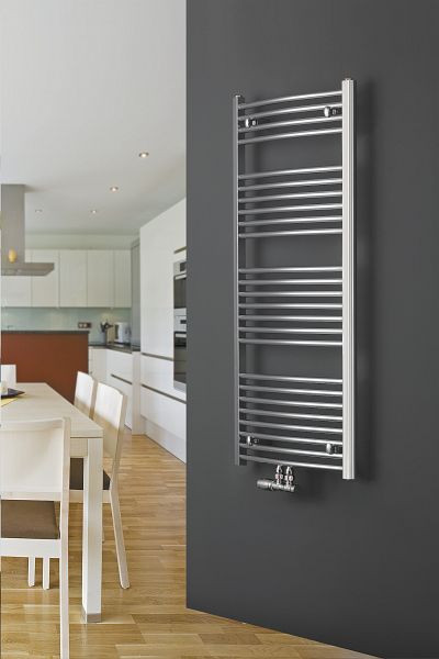 Ximax Badheizkörper C2 1264 mm x 600 mm 495 Watt Mittenanschluss Chrom, 59214