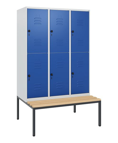 C+P Doppelstöckiger Spind Classic PLUS, 3 Abteile, 1950x1200x815mm, 7035/5010, Drehriegel, Buche-Sitzleisten, mit untergebauter Sitzbank, 0803505-32 S10003