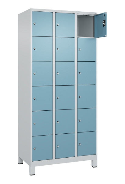 C+P Schließfachschrank Evolo PLUS, mit Füßen, 18 Fächer, 1950x900x500mm, 7035/0, Frontfarbe 2406015 RDS Architekturblau, 049010-306 S10009
