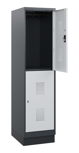 C+P Doppelstöckiger Spind Evolo PLUS, Sockel, 2 Fächer, 1630x400x500mm, 7016/703, Zylinderschloss, 0493205-12 S10044
