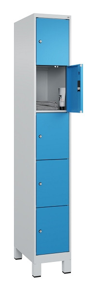 C+P Schließfachschrank Evolo PLUS, mit Füßen, 5 Fächer, 1950x300x500mm, 7035/50, Frontfarbe RAL 5012 Lichtblau, 049010-105 S10007
