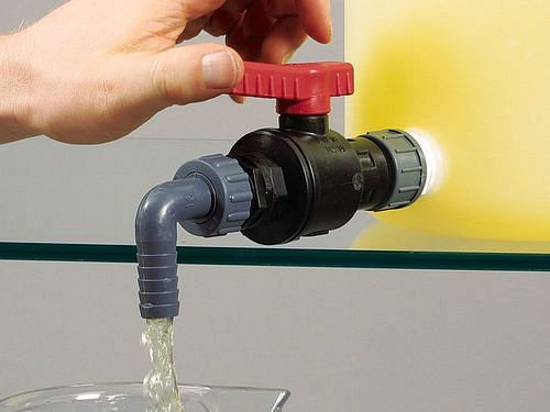 DENIOS Kugelhahn aus PP, Überwurfmutter R3/4" innen - mit Auslaufwinkel, VE: 3 Stück, 309670